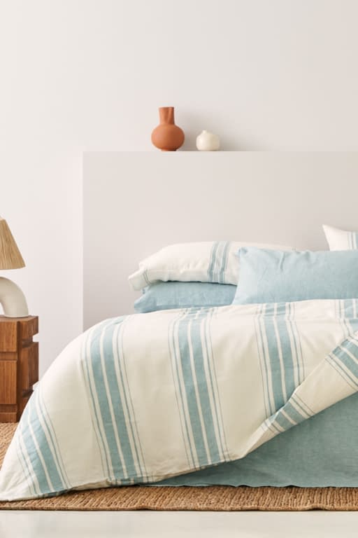 Con BASSOLS Home Textile