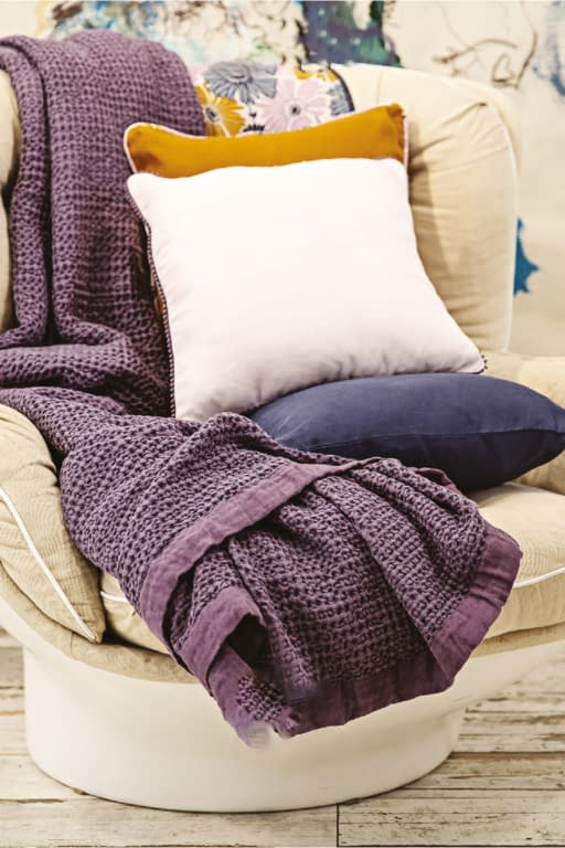 Con BE STITCH Throws, cushions cover, homewear, bath honycomb linen