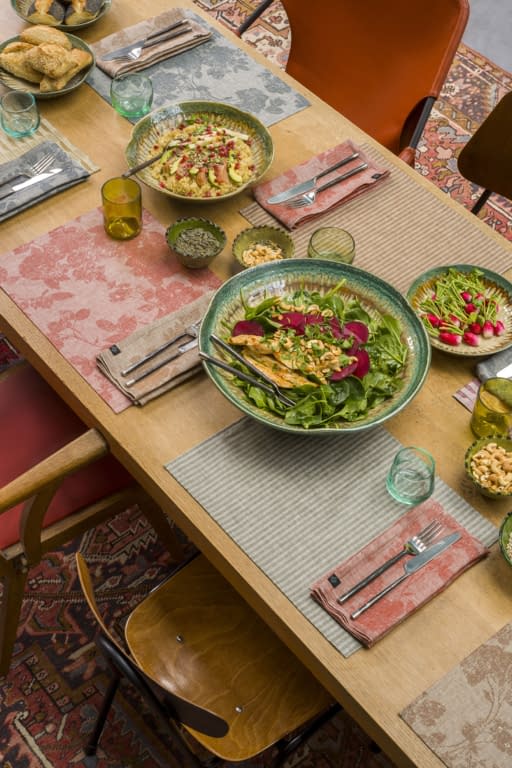 Con LE JACQUARD FRANÇAIS Tablecloth, placemat, napkins, table runner